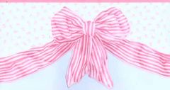 Bow and Flower Pink Wallpaper Border