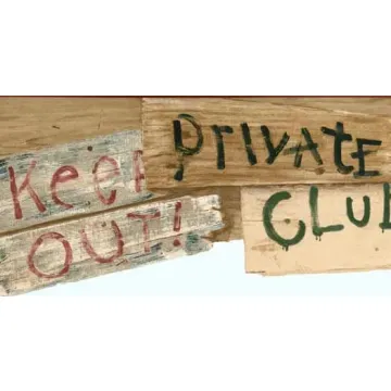 Tan Clubhouse Sign Wall Paper Border